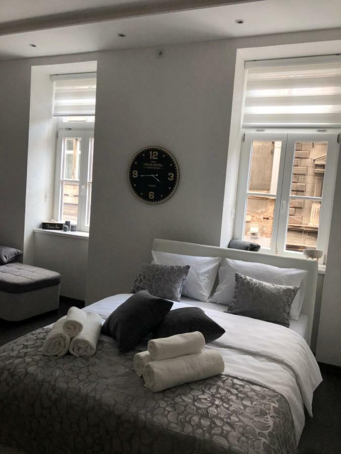 Antwerp Appartments Сараево Екстериор снимка